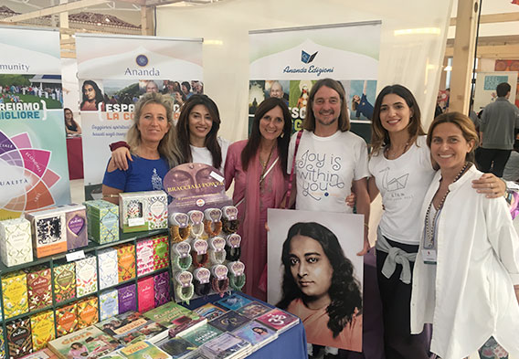 casa-editrice-ananda-edizioni-foto-storiche-2