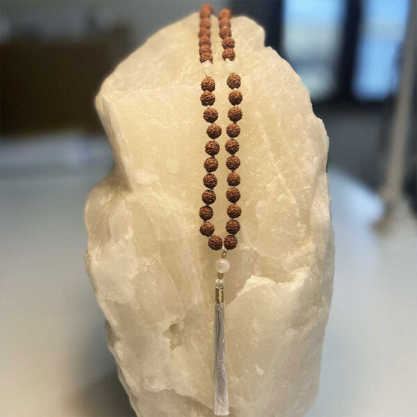Mala Indiano di Rudraksha e Agata Bianca