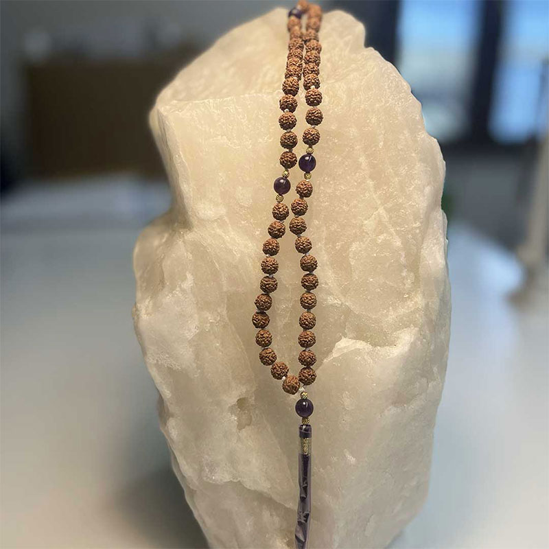 Mala Indiano di Rudraksha e Ametista