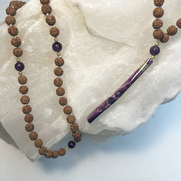 Mala Indiano di Rudraksha e Ametista - immagine 2