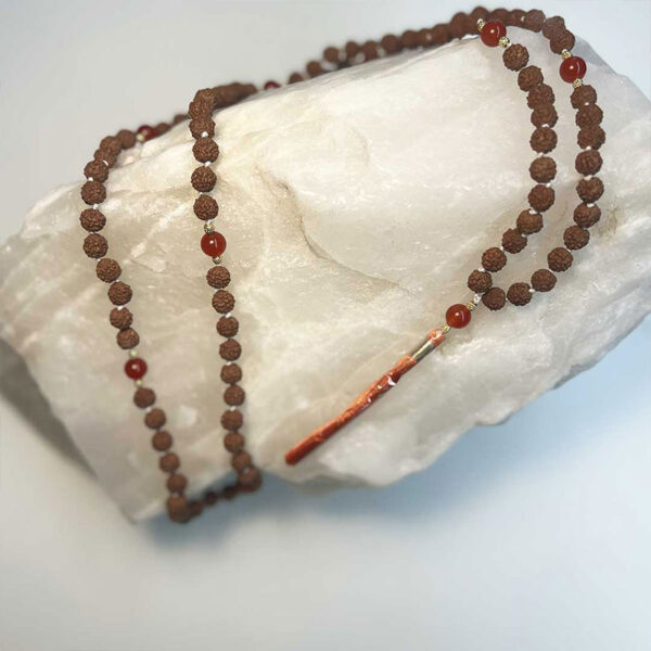 Mala Indiano di Rudraksha e Corniola - immagine 2