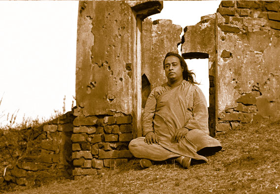 paramhansa-yogananda-ananda-edizioni-2