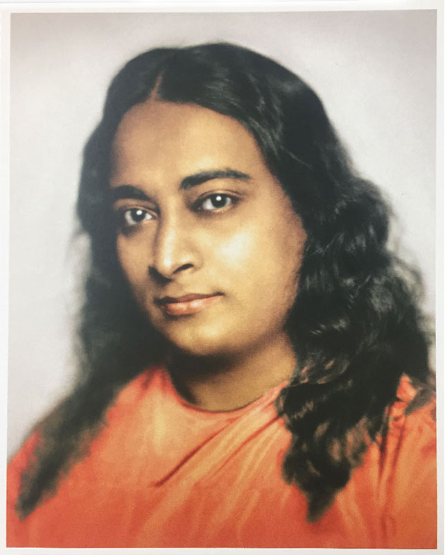 Fotografia su cartoncino "Autobiografia di uno Yogi" con firma Yogananda - 13x17cm